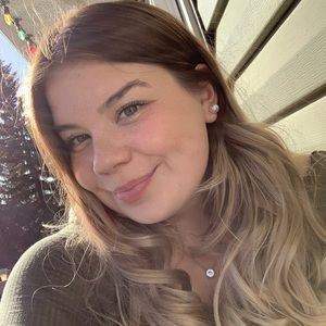 Meet your Posher, Kaitlyn